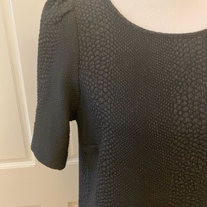 Banana Republic🍌 Croc texture🐊 puff-sleeve top